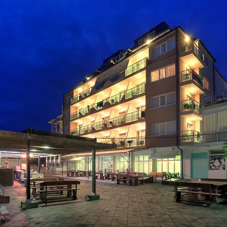 Paraiso מלון אובזור